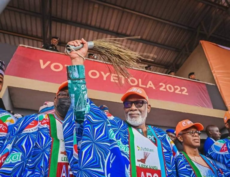 AKEREDOLU OYETOLA